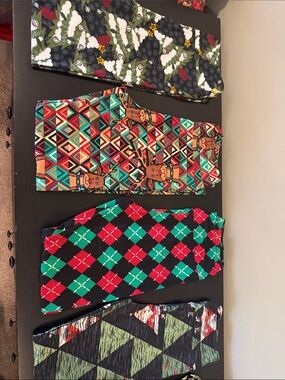 LulaRoe Holiday OS Leggings